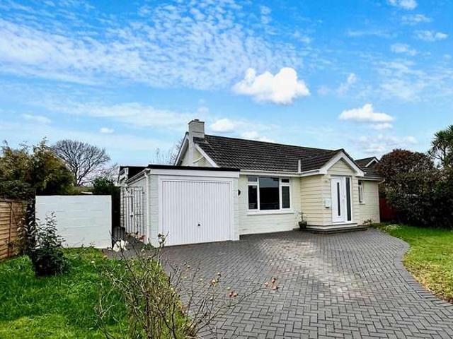 Bungalow for sale in Freshwater, Isle Of Wight