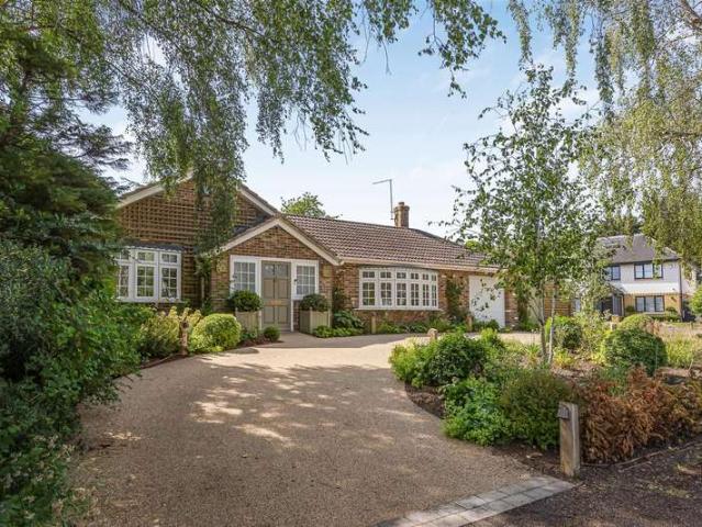 Bungalow for sale in Radlett, Hertfordshire