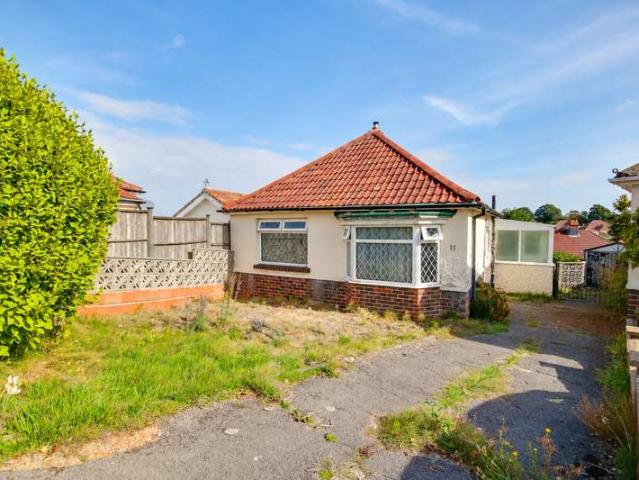 Bungalow for sale in Midanbury, City Of Southampton