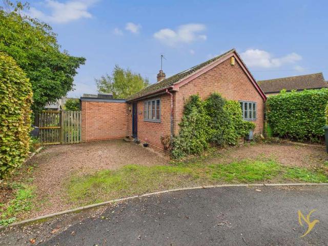 Bungalow for sale in Forthampton, Worcestershire