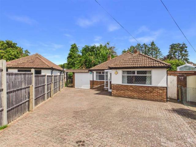Bungalow for sale in Swallowfields, Blackhills