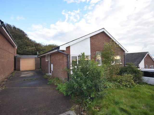 Bungalow for sale in Roose, Stank