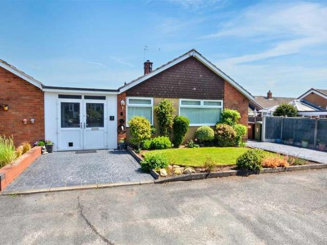 Bungalow for sale in Stone, Baswich