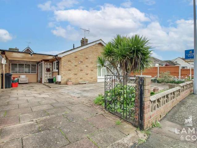 Bungalow for sale in Dale Hill, Essex