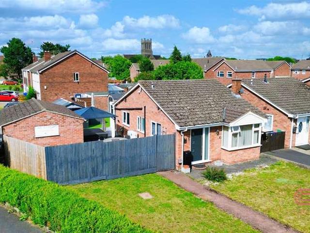 Bungalow for sale in Beamhurst, Staffordshire