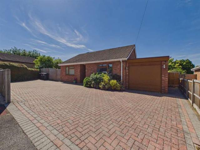Bungalow for sale in Barnard's Green, Forthampton