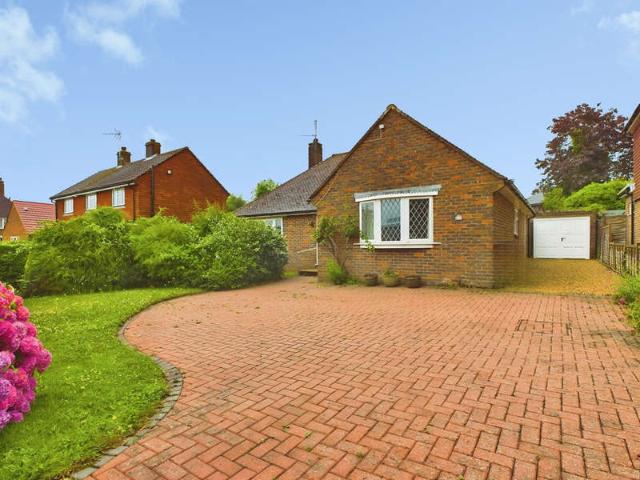 Bungalow for sale in Roffey, Horsham