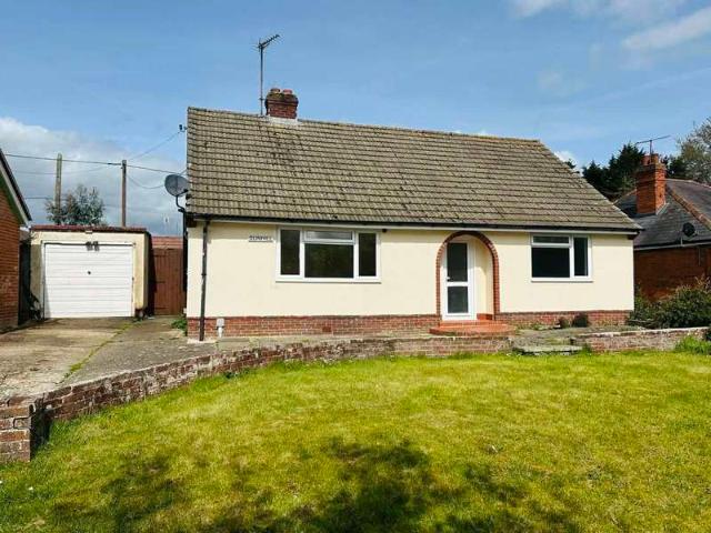 Bungalow for sale in Hermitage, West Berkshire