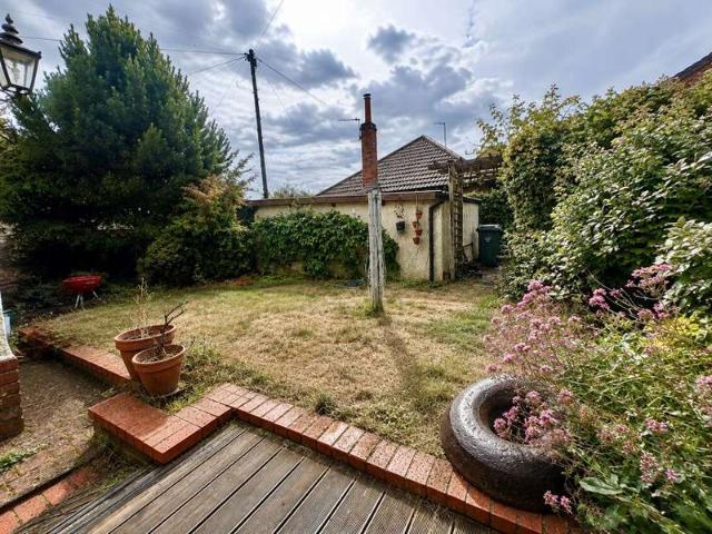 Bungalow for sale in Leisure Village, Kettering