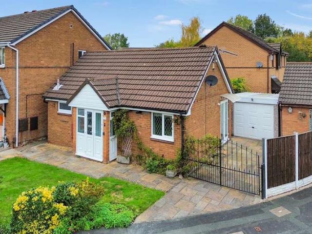 Bungalow for sale in Burtonwood and Westbrook, Warrington