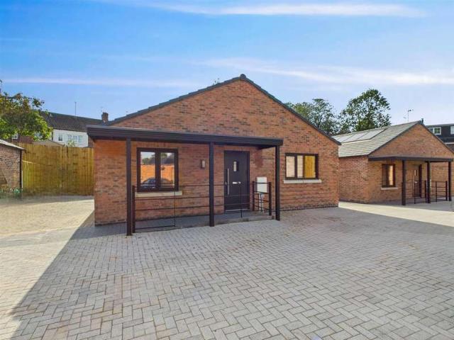 Bungalow for sale in Stanford On Avon, Leicestershire