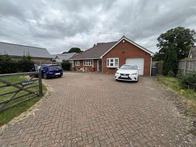 Bungalow for sale in Eastbridge, Suffolk