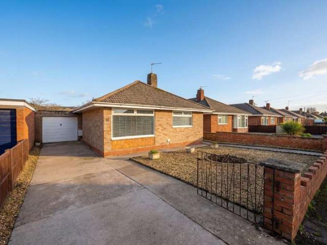 Bungalow for sale in Worle, Weston-super-mare