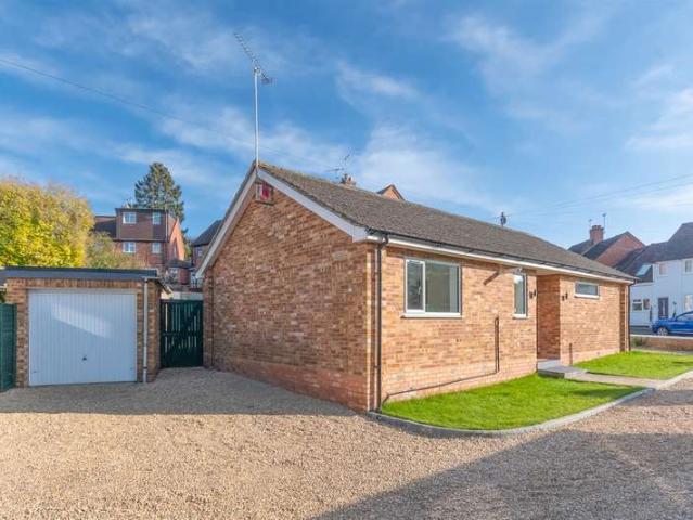 Bungalow for sale in Mill End, Green Close