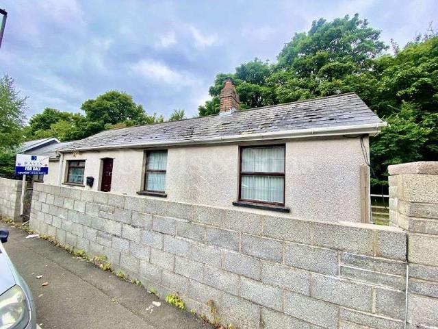 Farm for sale in Pont-y-waun, Crosskeys