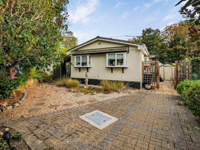 Bungalow for sale in Wexham, George Green