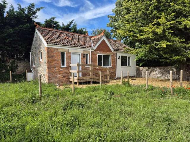 Bungalow for sale in Worle, Weston-super-mare