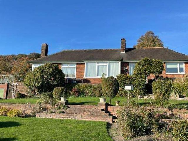 Bungalow for sale in Overthorpe, West Yorkshire