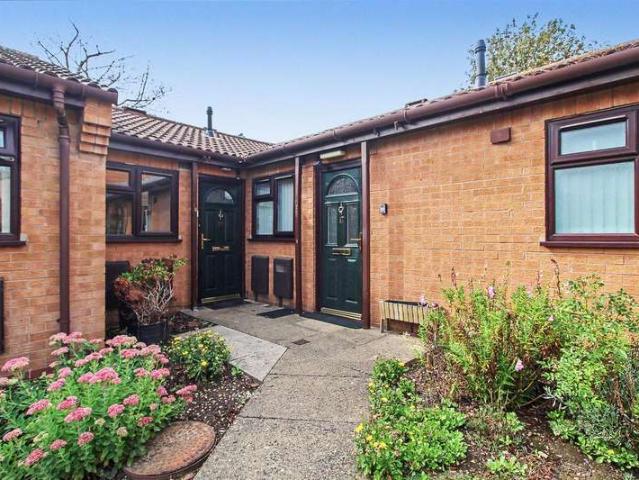 Bungalow for sale in Gedling