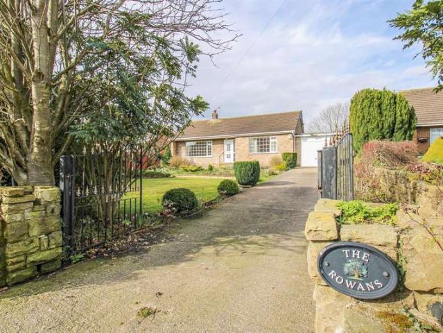 Bungalow for sale in Featherstone, Ackton