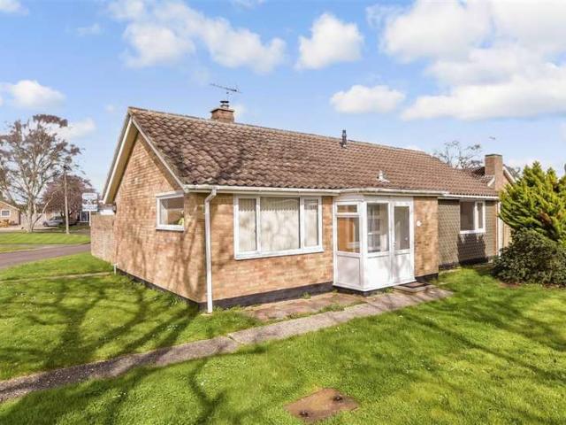 Bungalow for sale in Barnham and Eastergate, Clapham