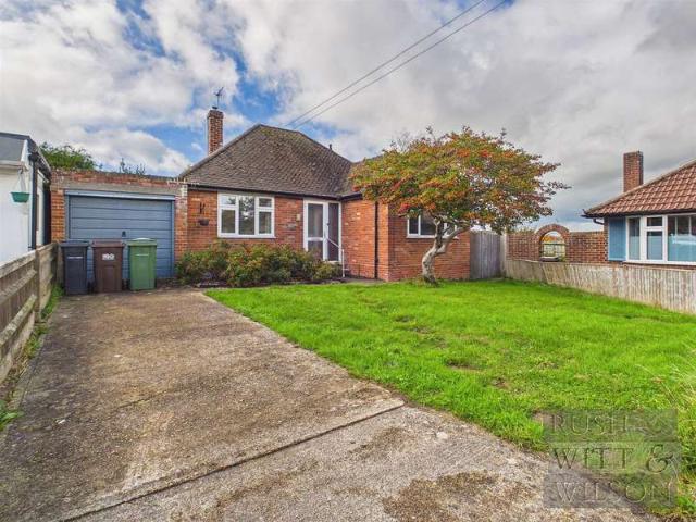Bungalow for sale in Pebsham, Rother