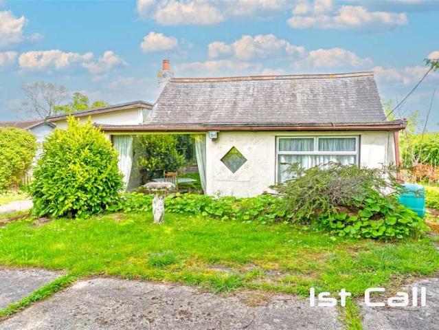 Bungalow for sale in Ashingdon, Barling