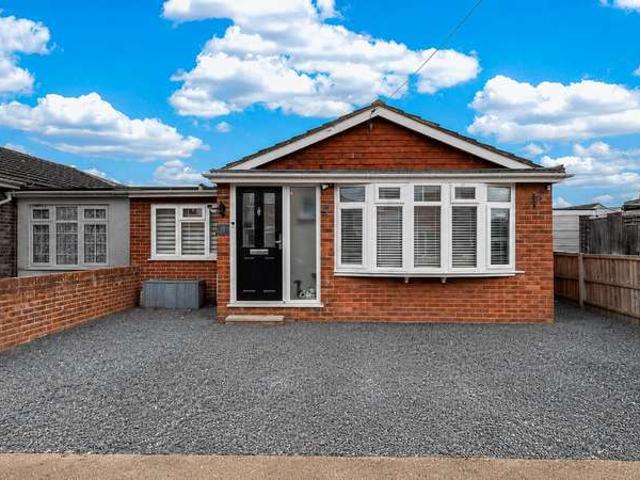 Bungalow for sale in Leigh Beck, Essex