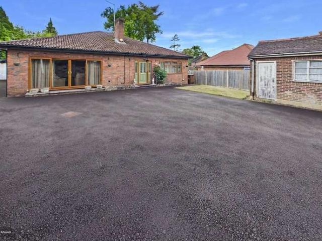 Bungalow for sale in Snodhurst, Chatham