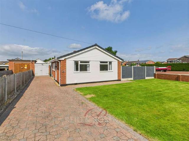 Bungalow for sale in Wrexham, Pandy