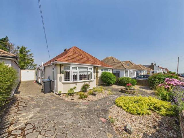Bungalow for sale in Acol, Kent