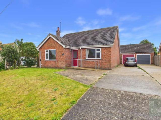 Bungalow for sale in Eastbridge, Suffolk