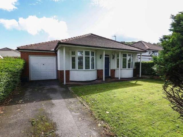 Bungalow for rent in Beauchief, South Yorkshire