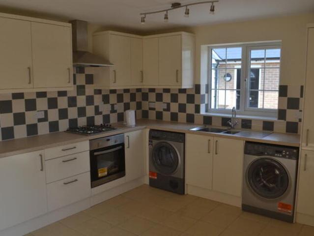 Bungalow for rent in Arbury, Cambridgeshire