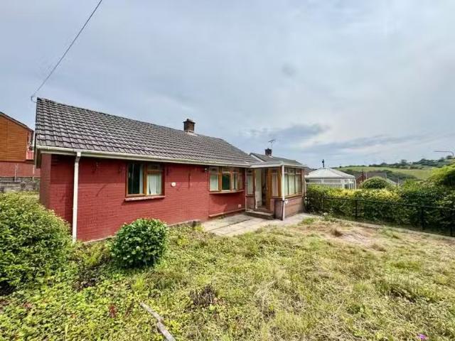 House for rent in Tonyrefail, Coedely