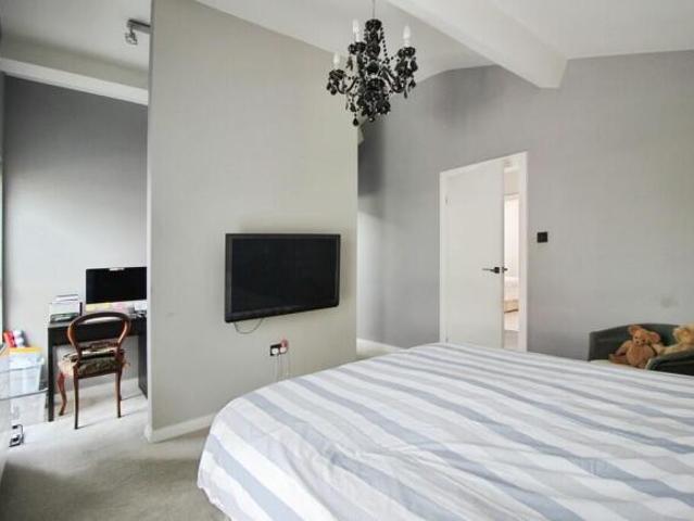 Bungalow for rent in Westminster Park, Two Mills