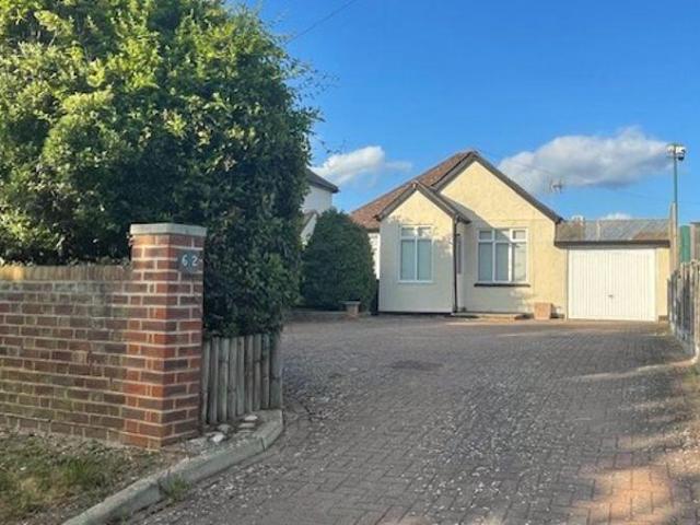 Bungalow for rent in St Albans