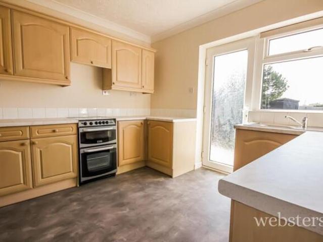 Bungalow for rent in Reepham, Crostwick