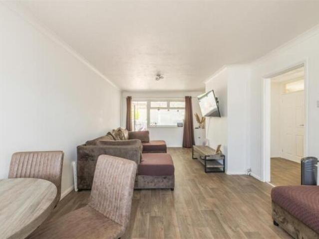 Bungalow for rent in Saltdean, Brighton & Hove