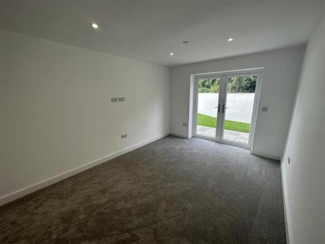 Bungalow for rent in Poole