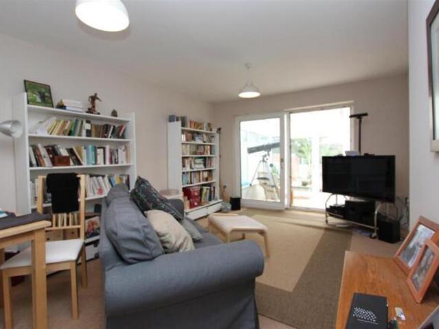 Bungalow for rent in Foxhayes, Watergate