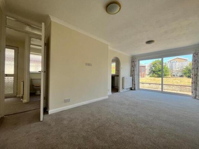 Bungalow for rent in Eastbourne, East Sussex