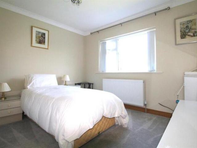 Bungalow for rent in Lee Bank, Greater Manchester