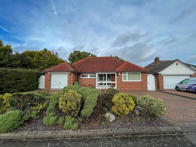 Bungalow for sale in Solihull, Kineton Green