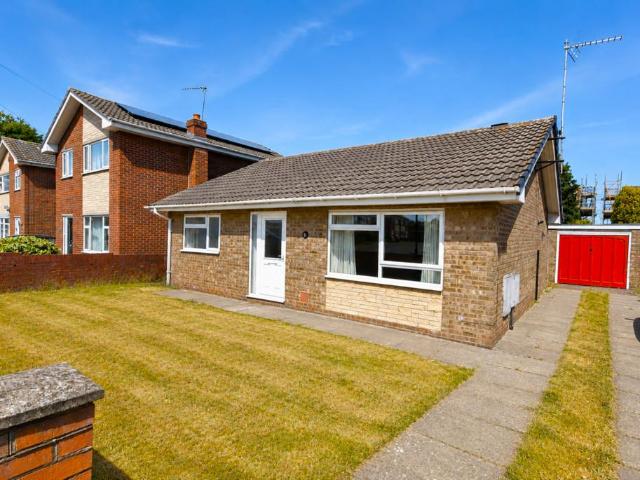 Bungalow for sale in Edenthorpe, South Yorkshire