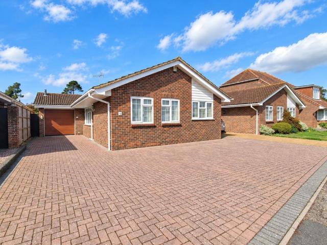 Bungalow for sale in Angmering, Arun