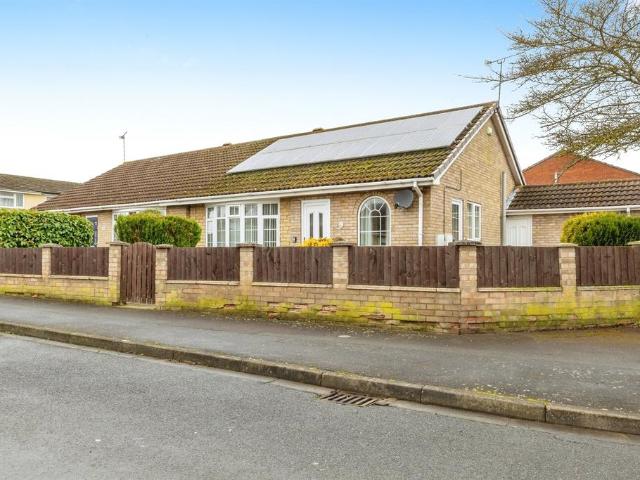 Bungalow for sale in Birchwood, Brayford