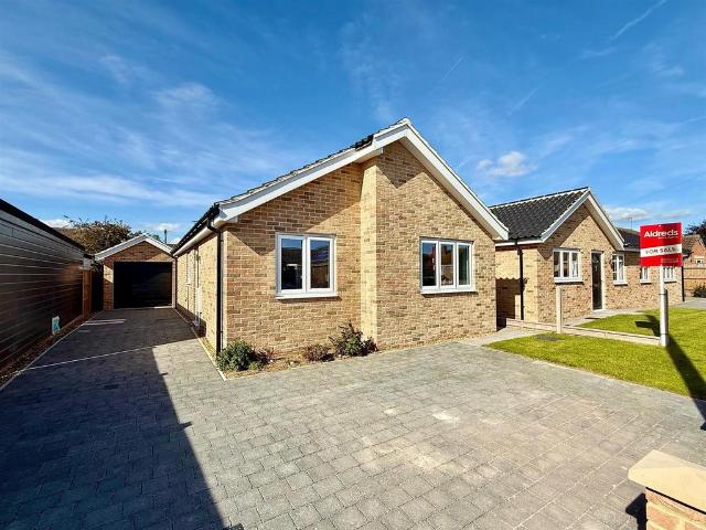 Bungalow for sale in Stokesby, Norfolk