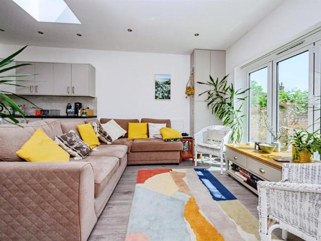 Bungalow for sale in Moorend, Pouchen End