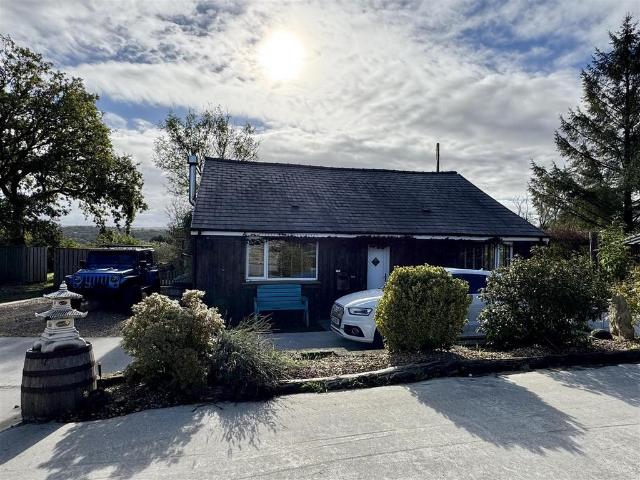 Bungalow for sale in Llannon, Cross Hands